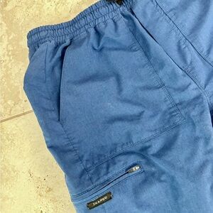 Mens M Jaanuu navy jogger style scrub pants.Like new!